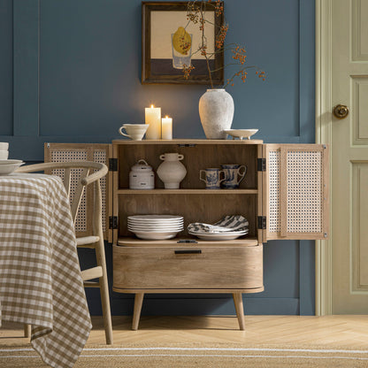 Petit buffet Izzy en rotin courbé à 1 tiroir, naturel