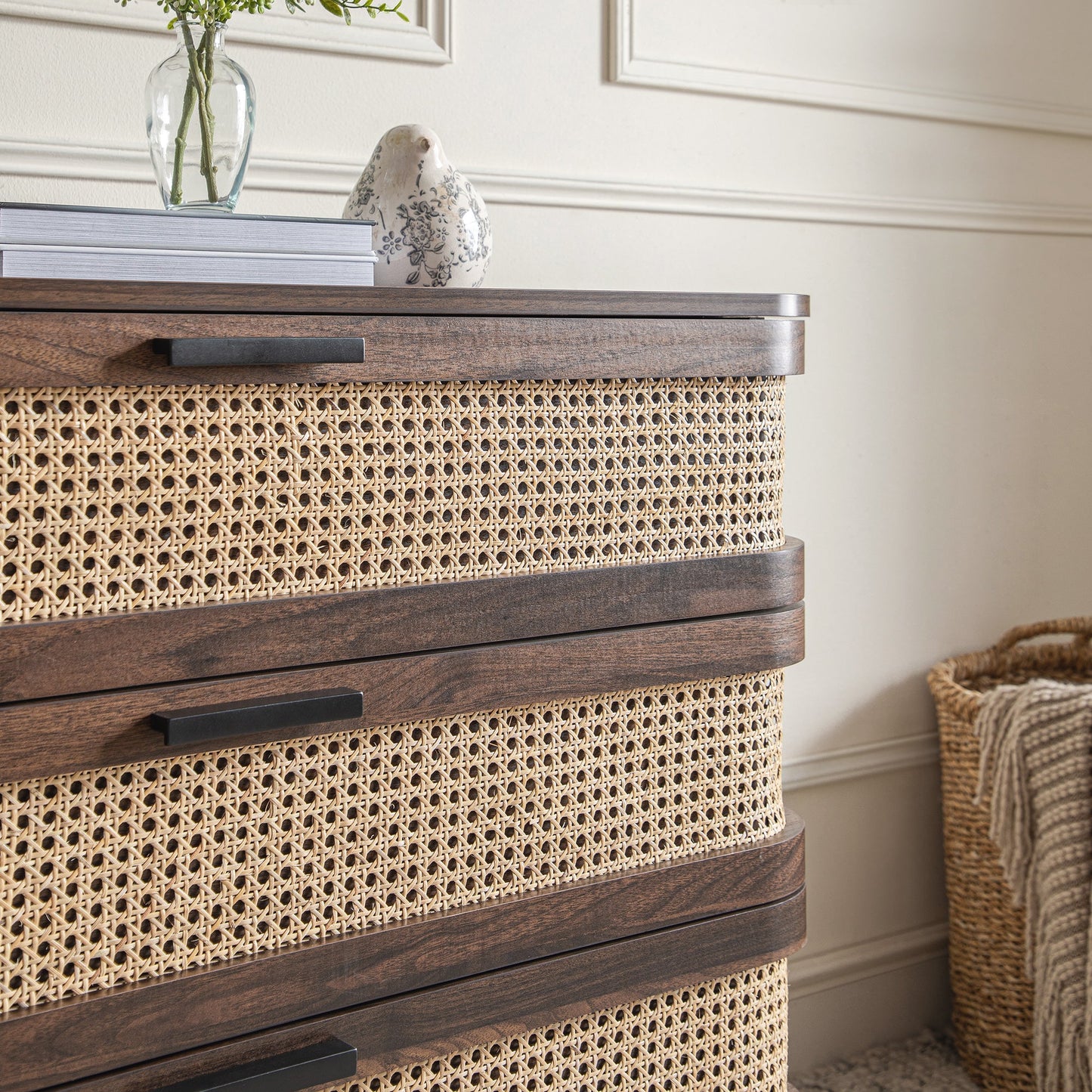 Commode 3 tiroirs en rotin courbé Izzy, noyer