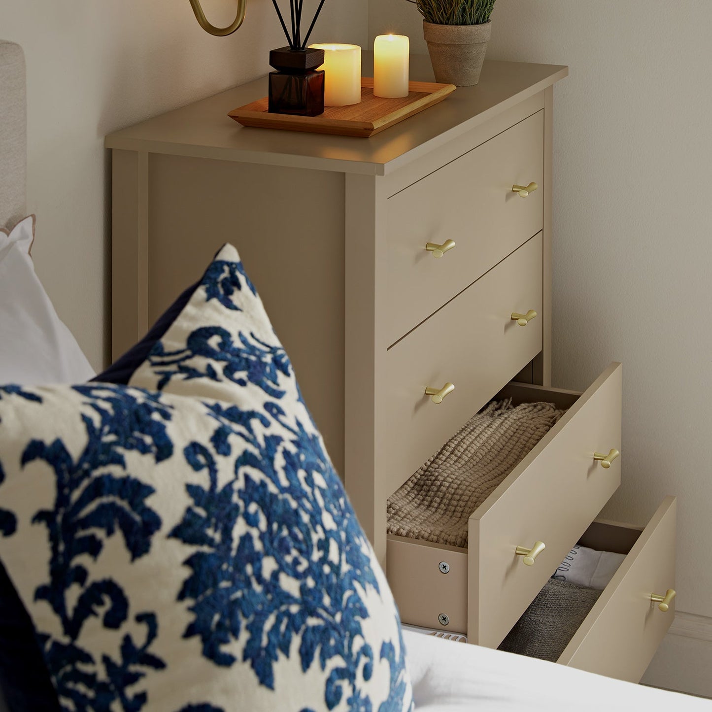 Commode 4 tiroirs Oakham, gris foncé