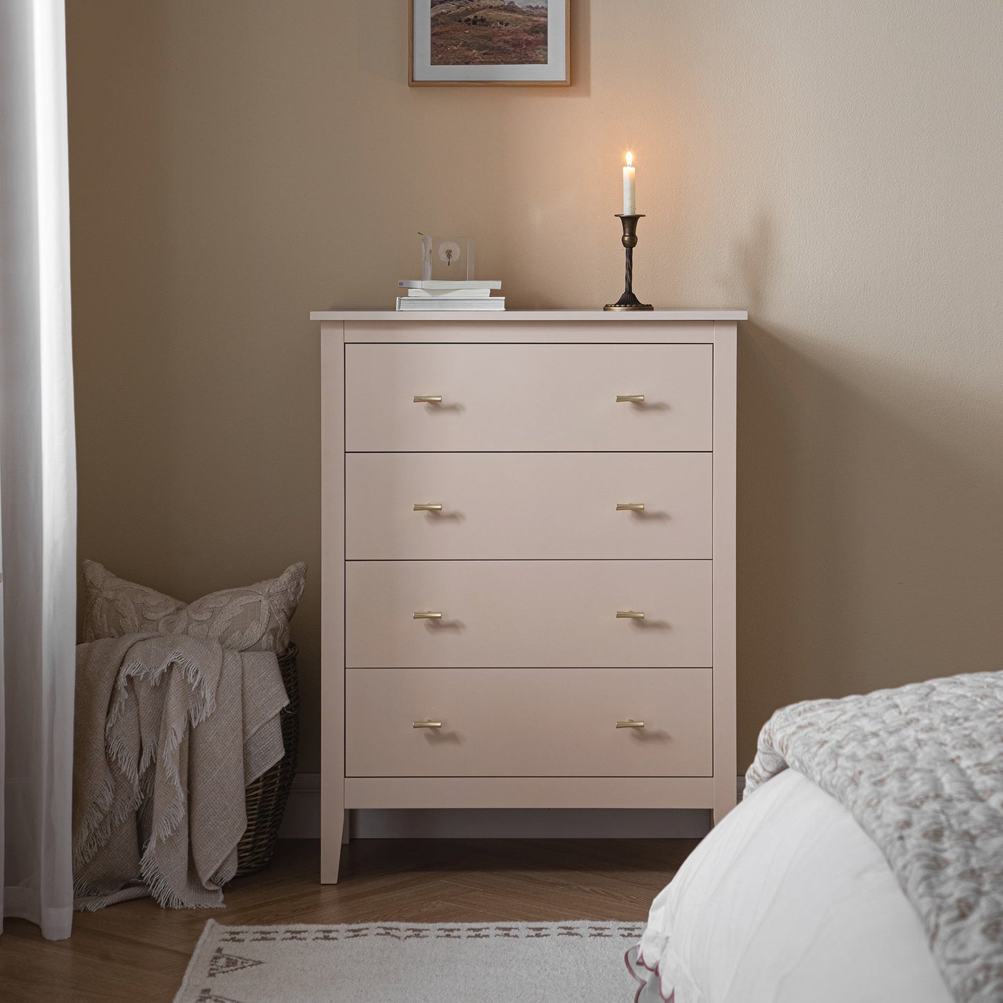 Commode 4 tiroirs Oakham, rose nude