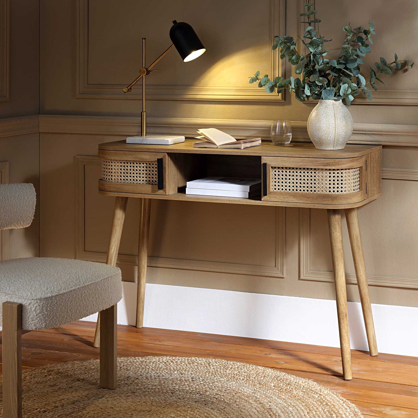 Table Izzy courbée en rotin à 2 portes, naturel