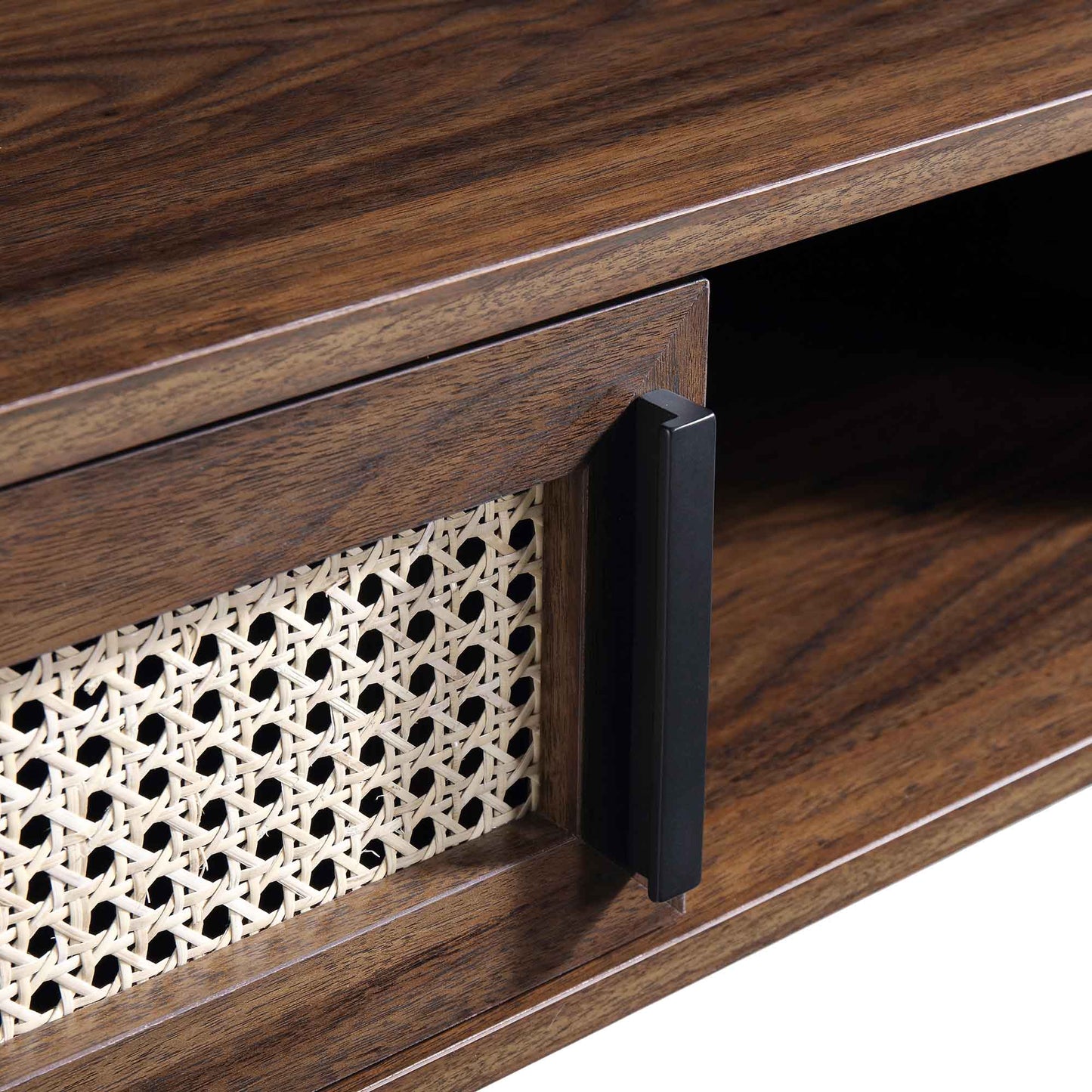 Table Izzy courbée en rotin à 2 portes, noyer