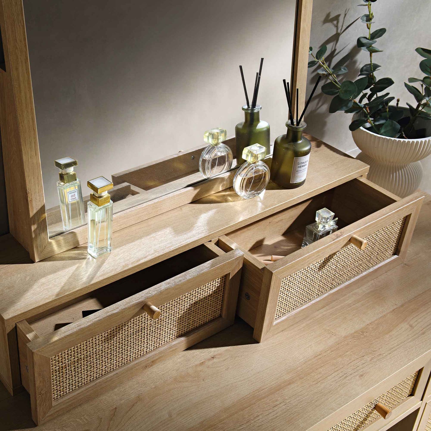 Miroir de courtoisie en rotin tressé Frances, naturel