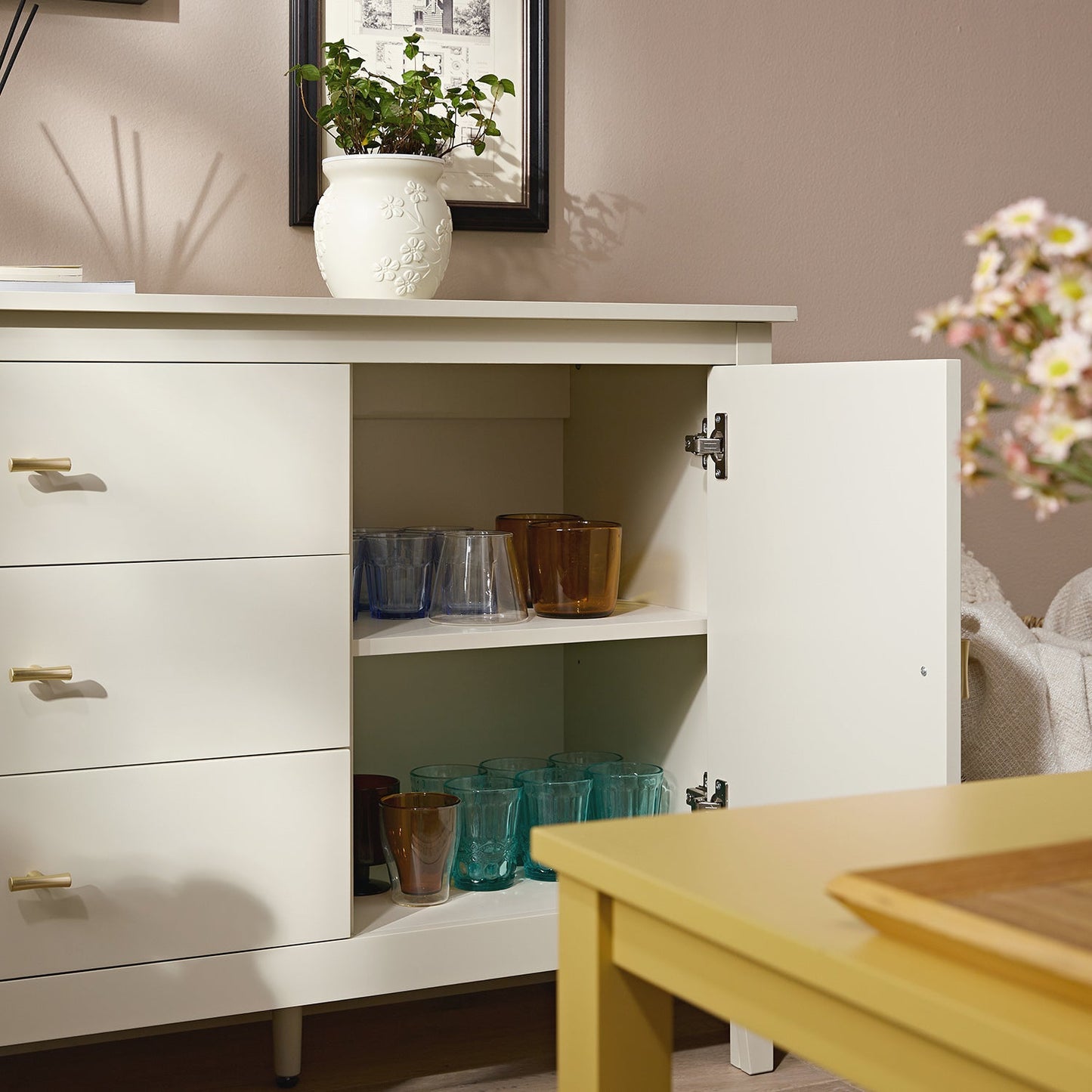 Buffet large Oakham avec tiroirs, blanc ombré