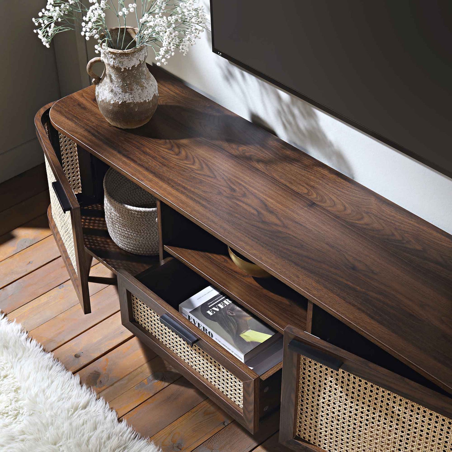 Meuble TV Izzy en rotin courbé 150 cm, noyer