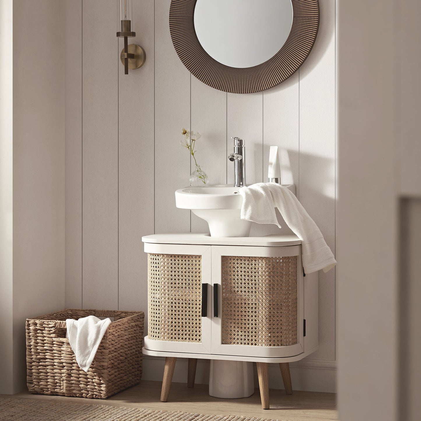 Meuble sous-évier incurvé en rotin Izzy, blanc