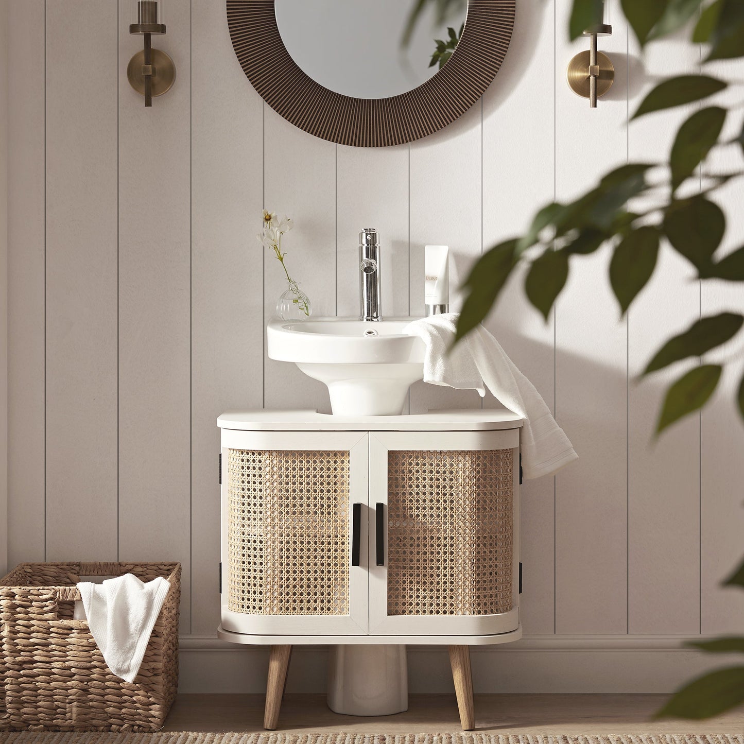 Meuble sous-évier incurvé en rotin Izzy, blanc