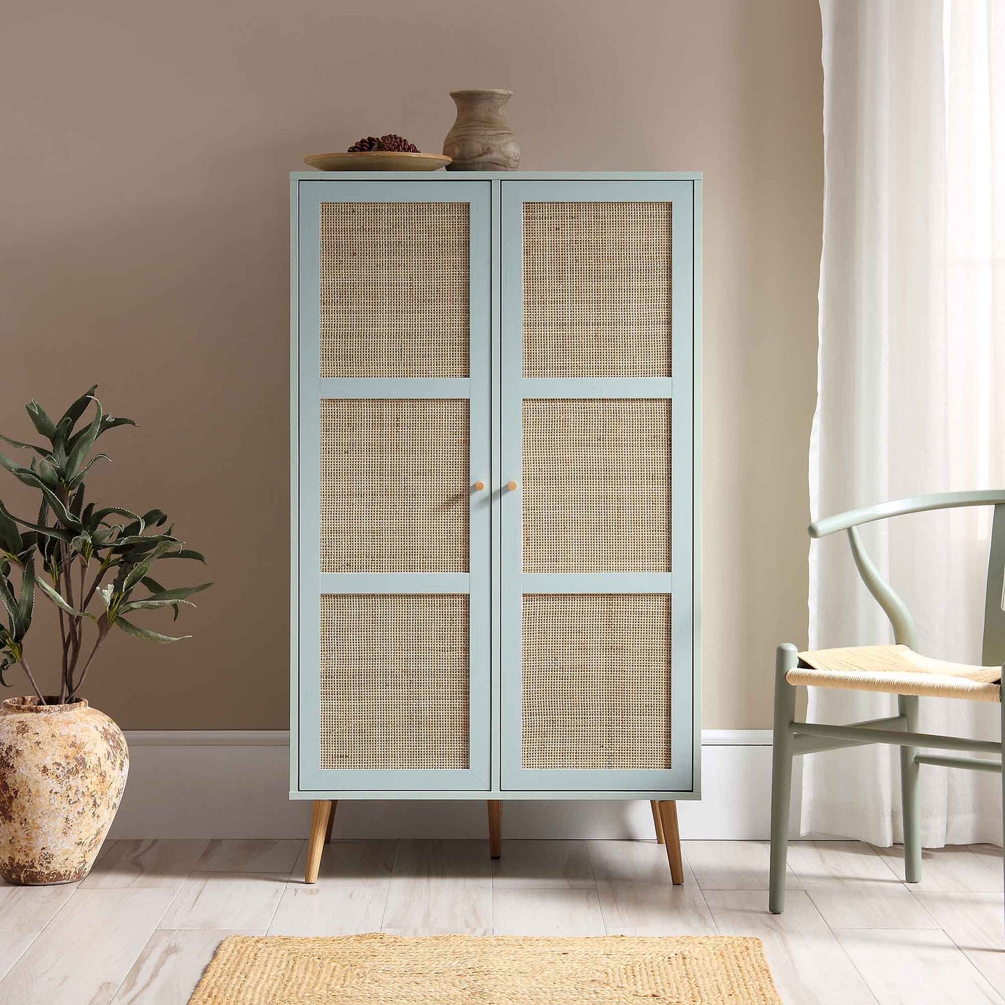 Armoire double compacte en rotin tressé Frances, vert menthe