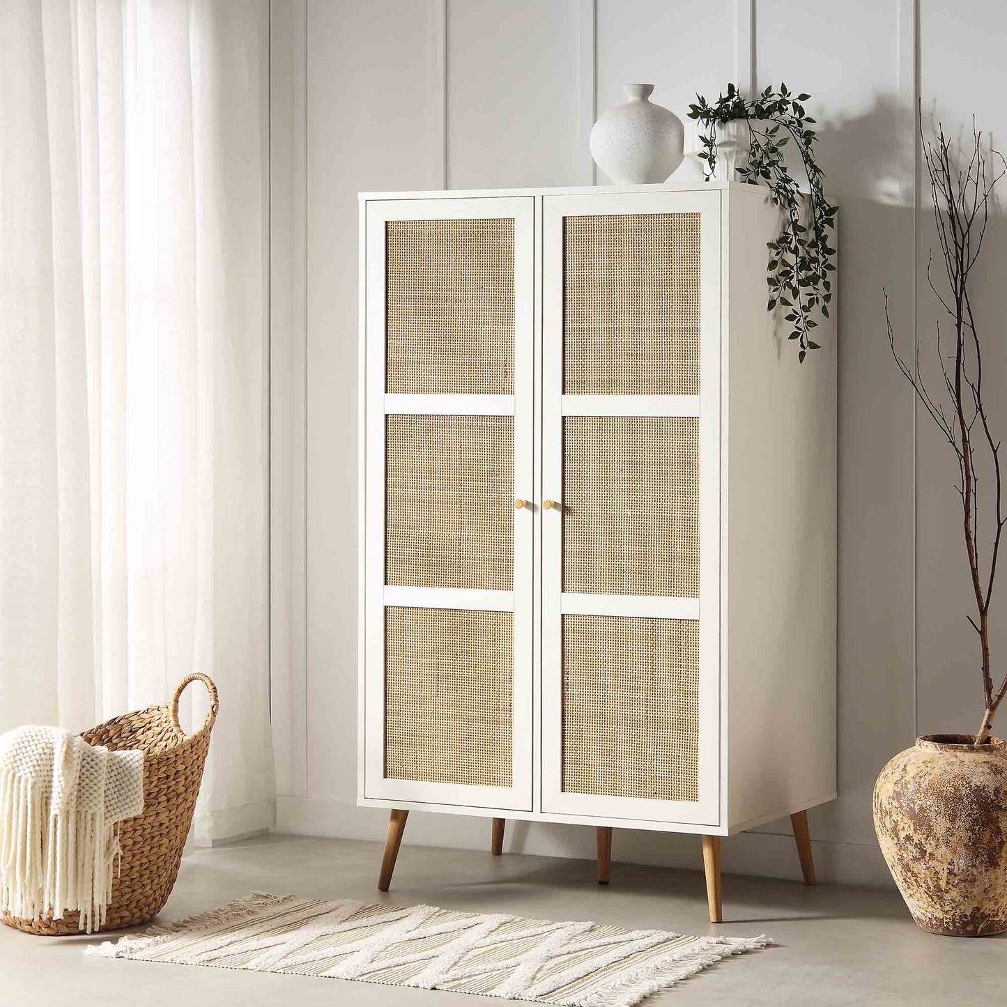Armoire double compacte en rotin tressé Frances, blanche