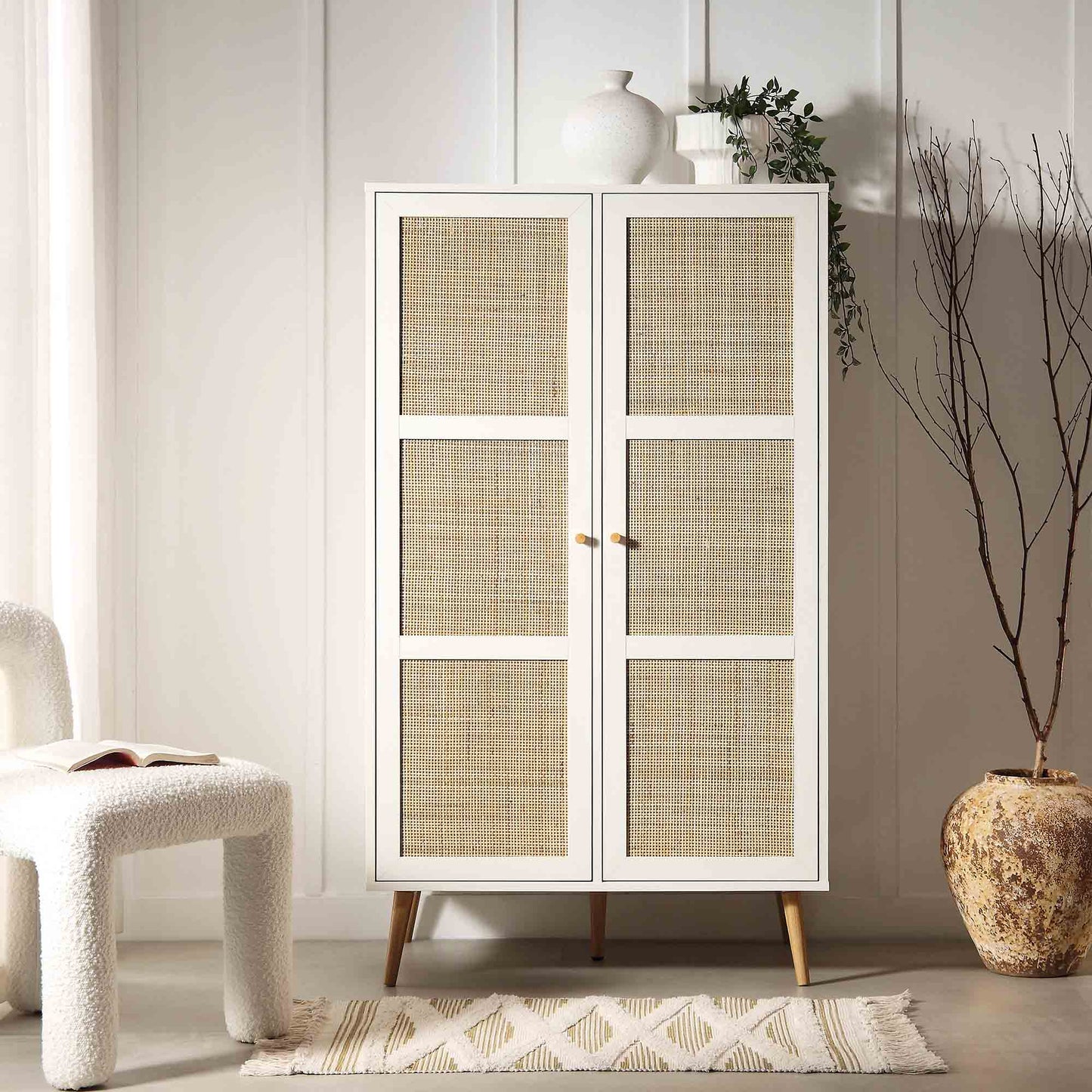 Armoire double compacte en rotin tressé Frances, blanche