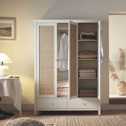 Armoire triple en rotin Frances avec 2 tiroirs, blanche