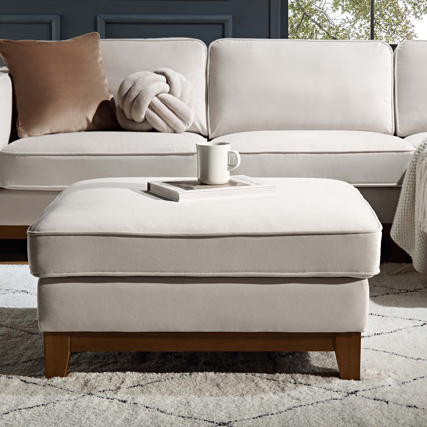 Repose-pieds de rangement en velours champagne Dipley