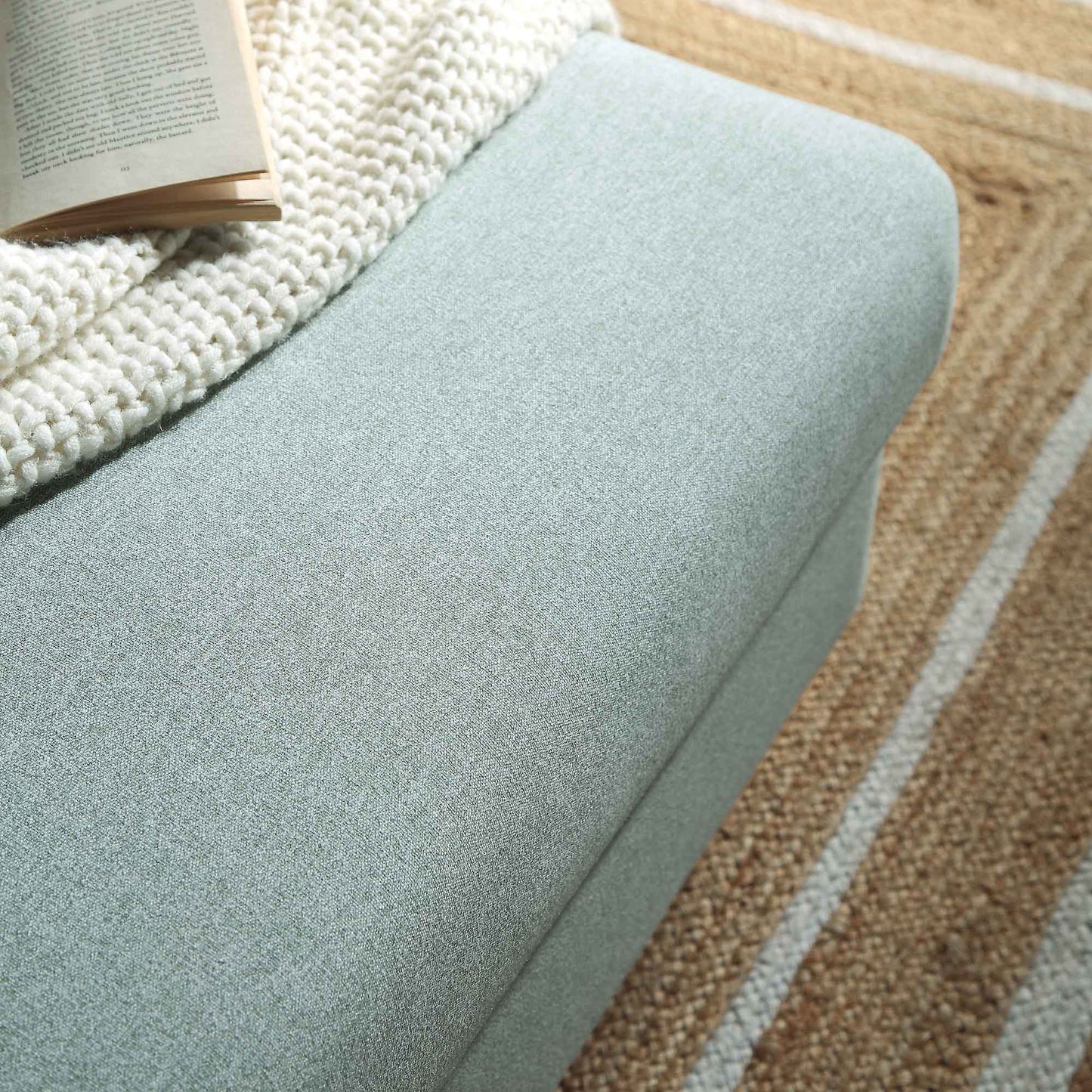 Pouf de rangement en tissu vert sauge Timber