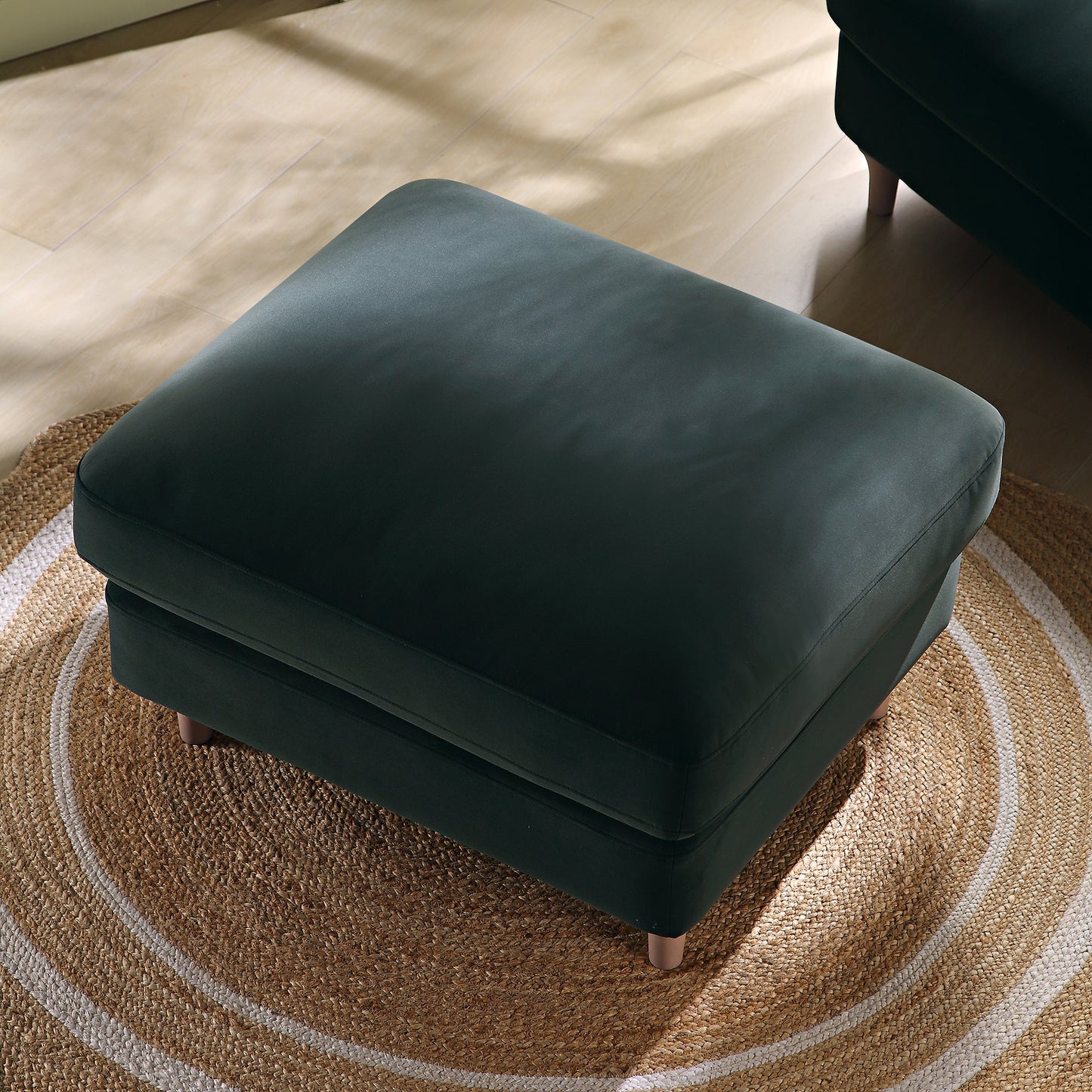 Canapé, repose-pieds en velours bleu égéen Daphnis