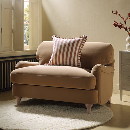 Canapé Daphnis en velours camel, causeuse