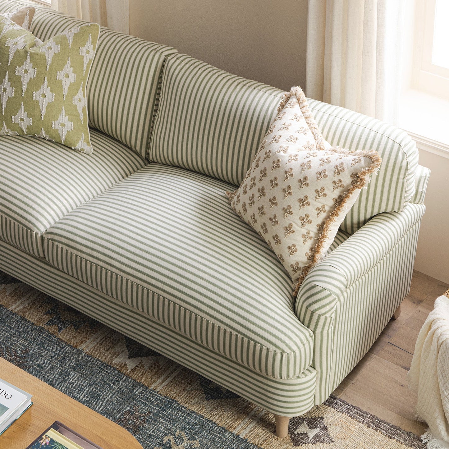 Canapé 3 places en lin mélangé à rayures vertes Daphnis