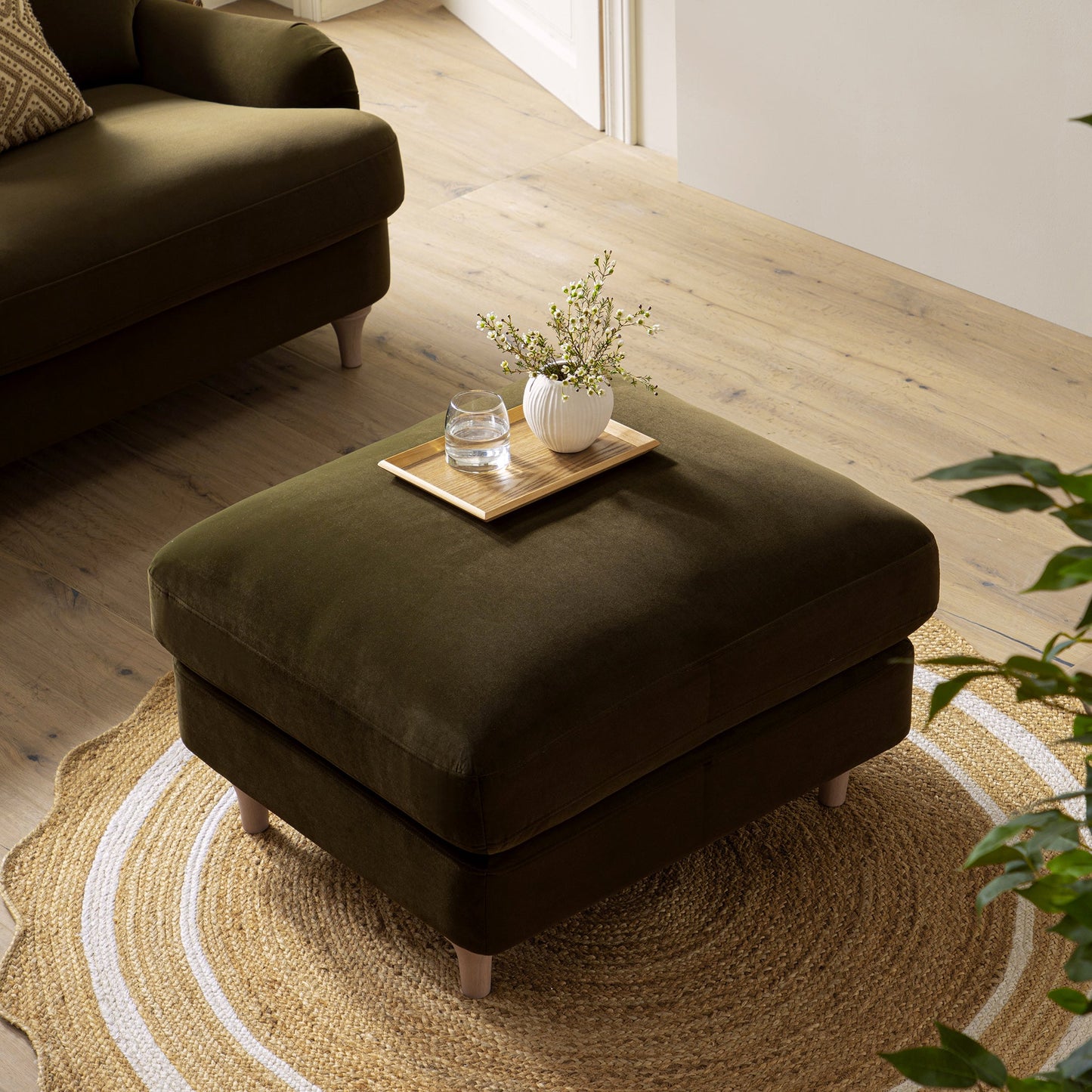 Canapé et repose-pieds en velours d'algues Daphnis