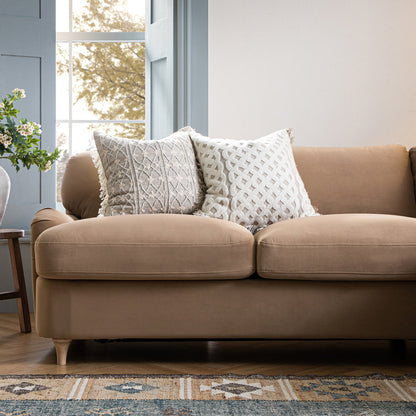 Canapé-lit Daphnis en velours camel, grande méridienne orientée à droite