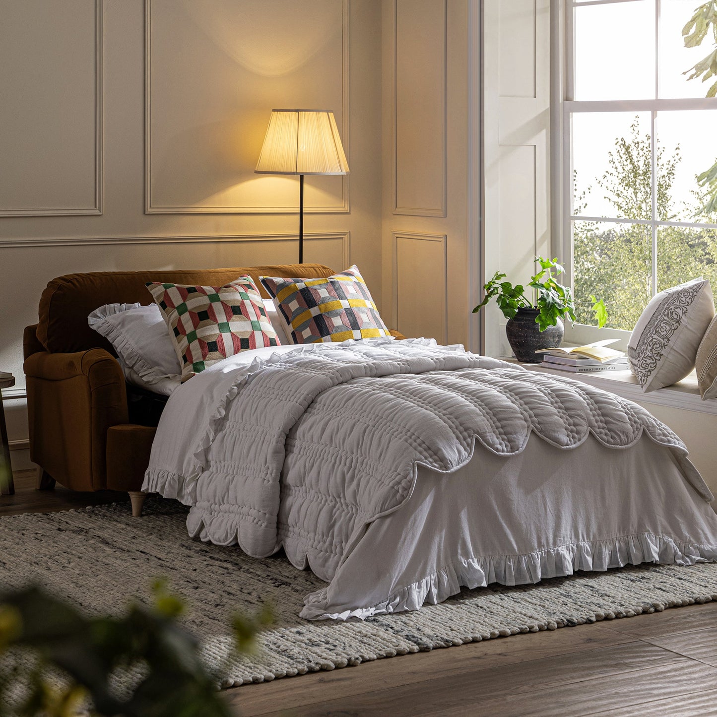 Canapé-lit en velours cannelle Daphnis, causeuse