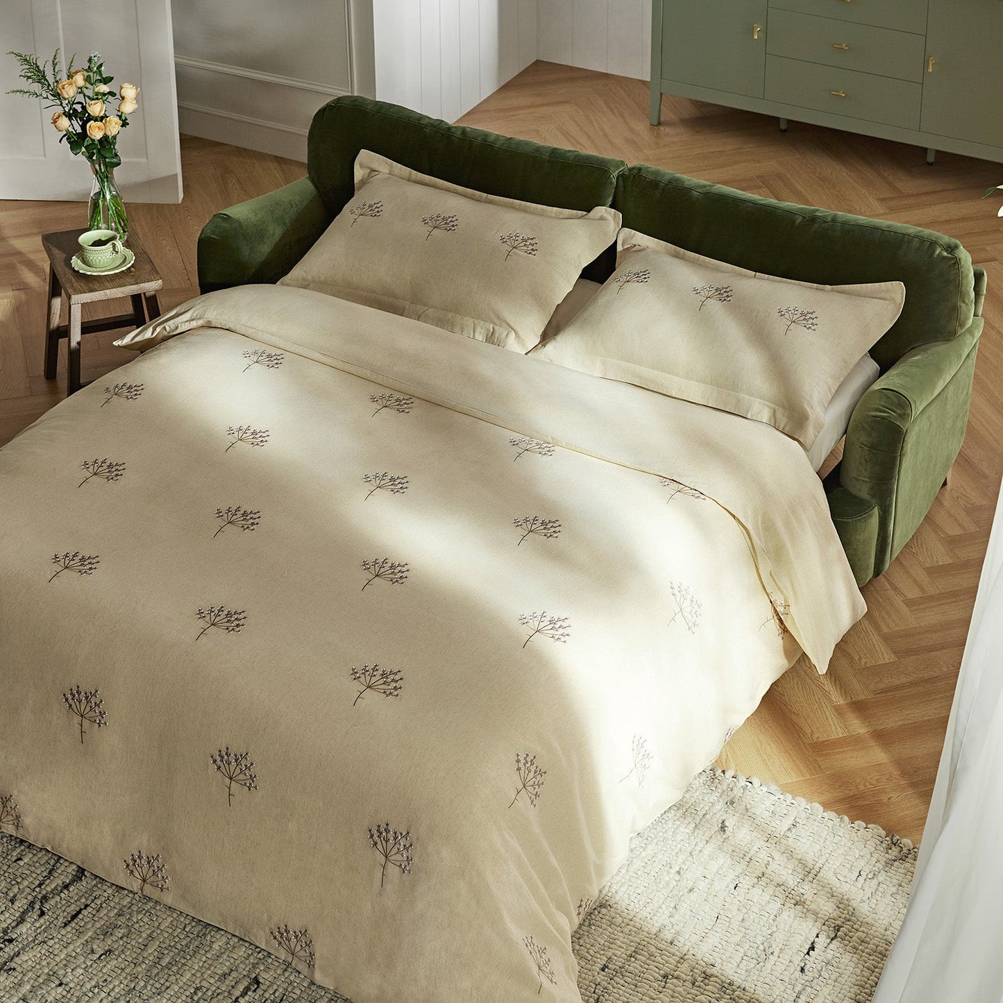 Canapé-lit 3 places en velours vert Daphnis Fern