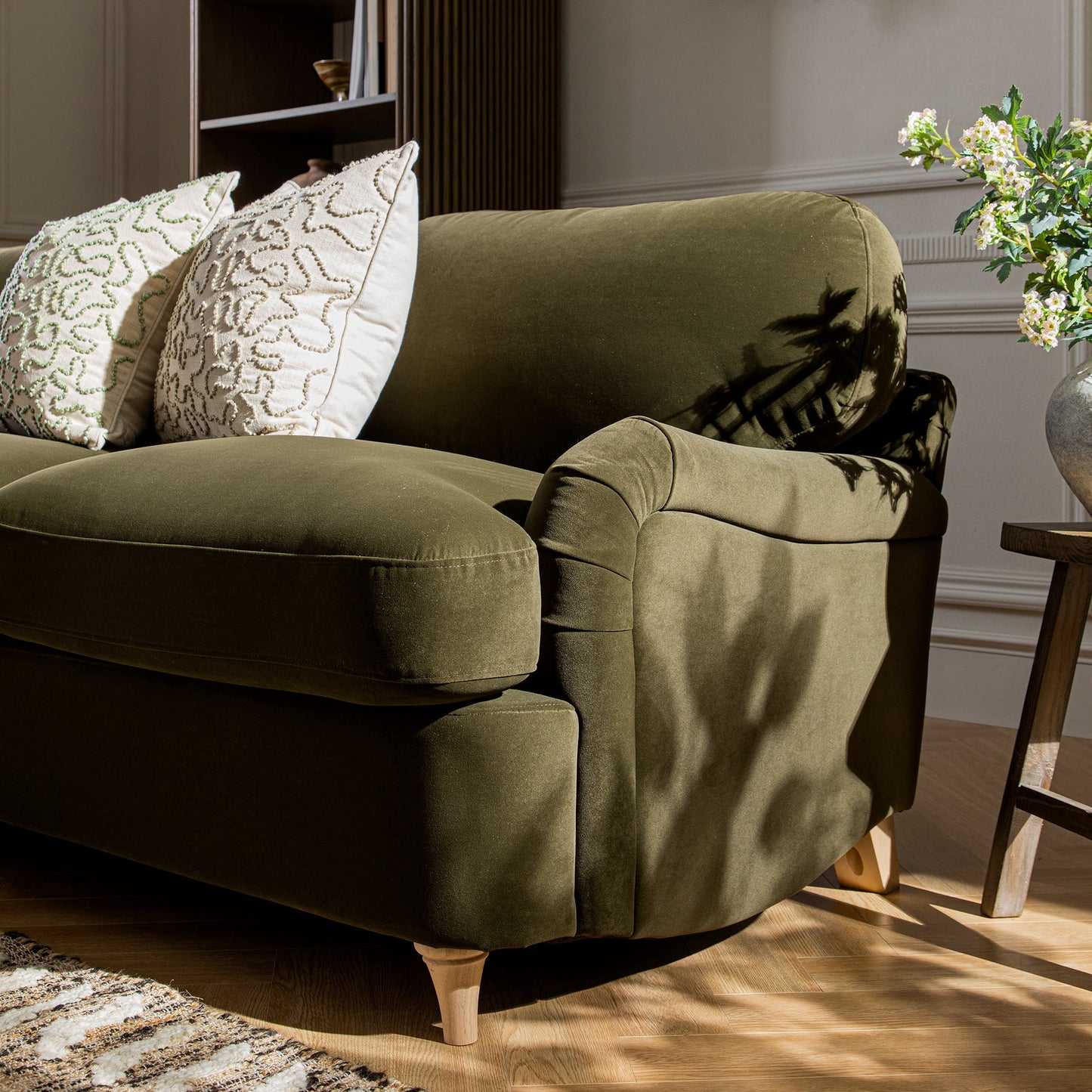 Canapé-lit en velours d'algues Daphnis, grande méridienne orientée à gauche