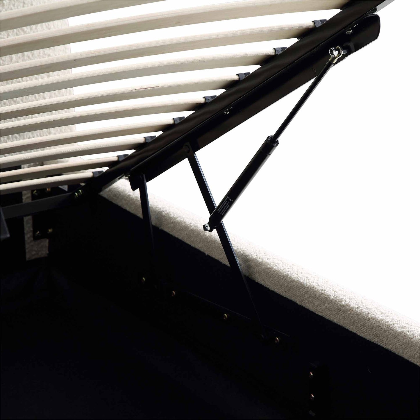 Lit coffre ottoman beige avec tête de lit incurvée Egerie