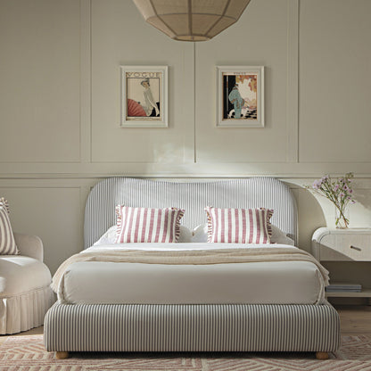 Lit coffre ottoman en tissu rayé taupe clair avec tête de lit incurvée Egerie