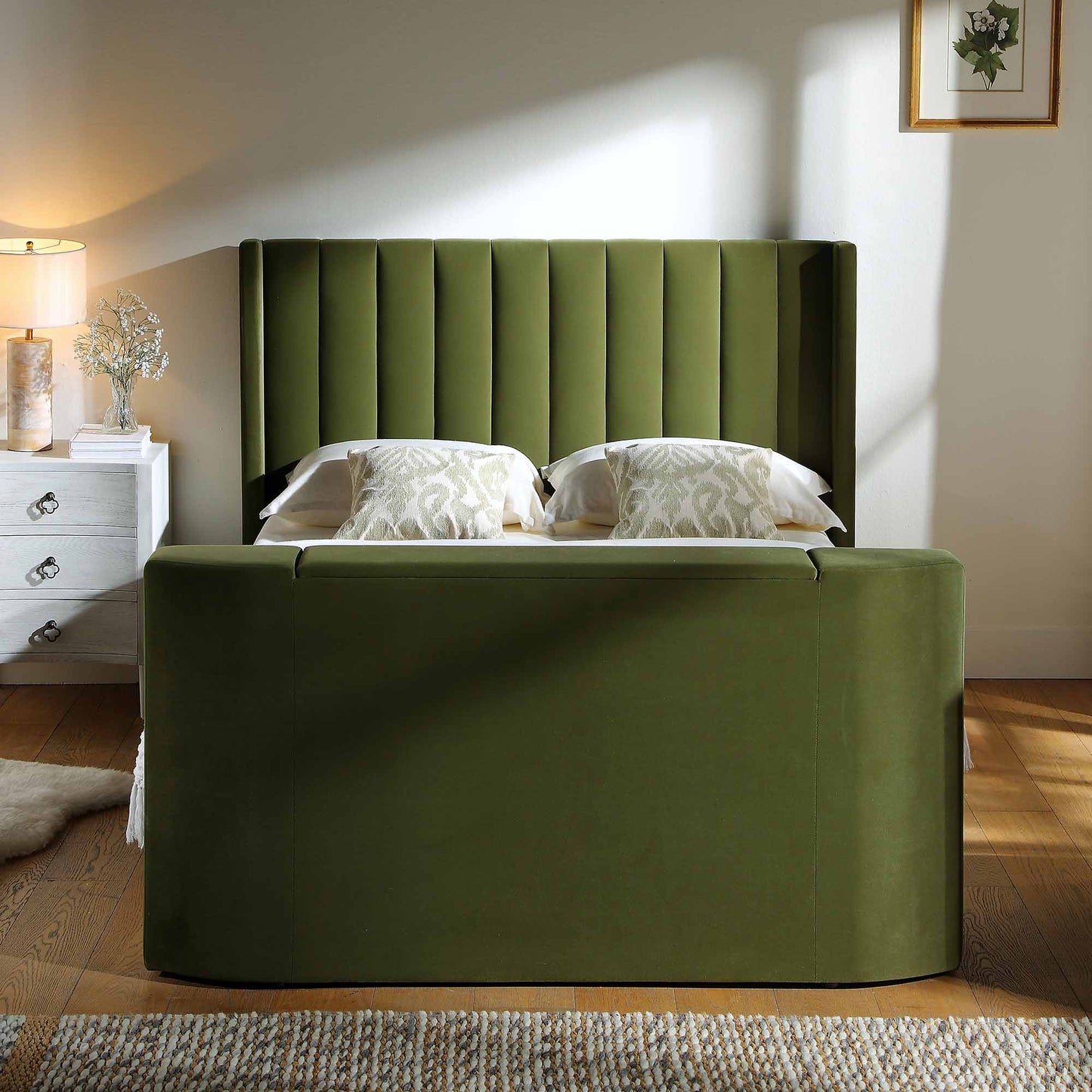 Lit TV ottoman en velours vert mousse Wilton