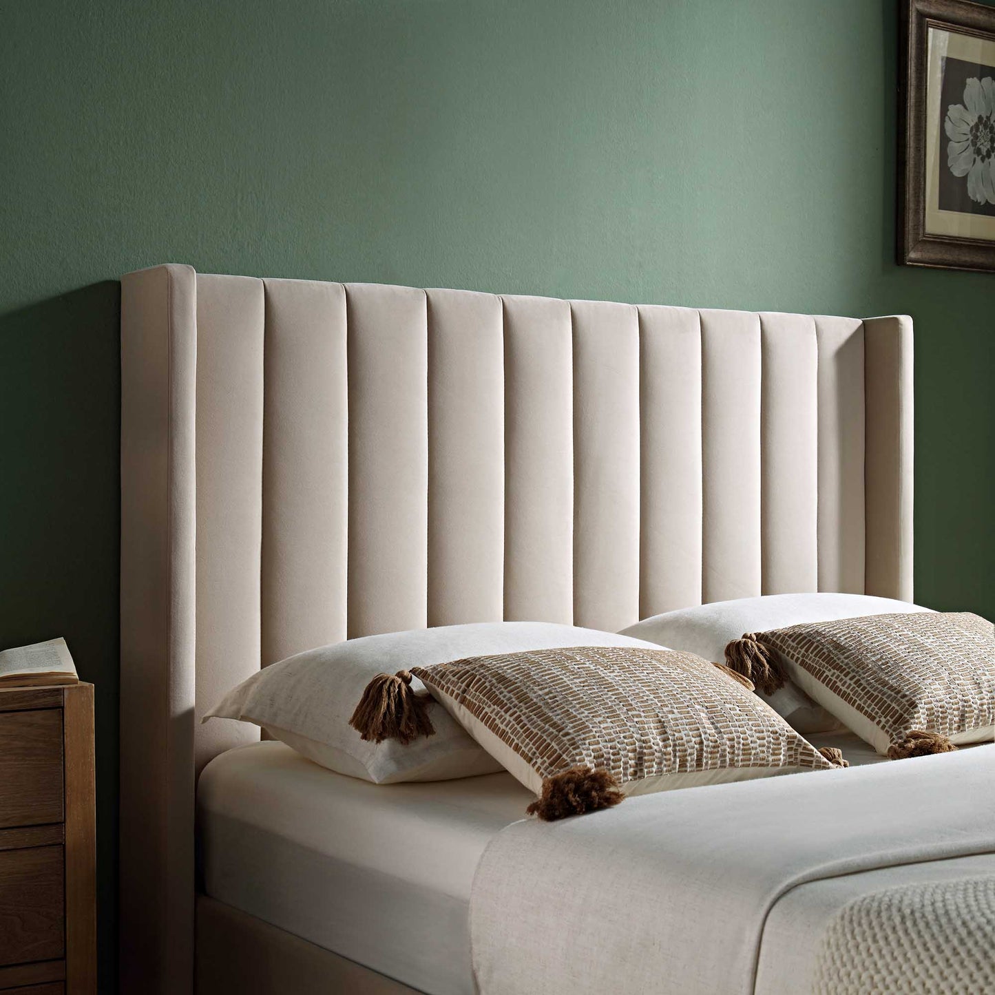 Lit TV ottoman en velours champagne Wilton