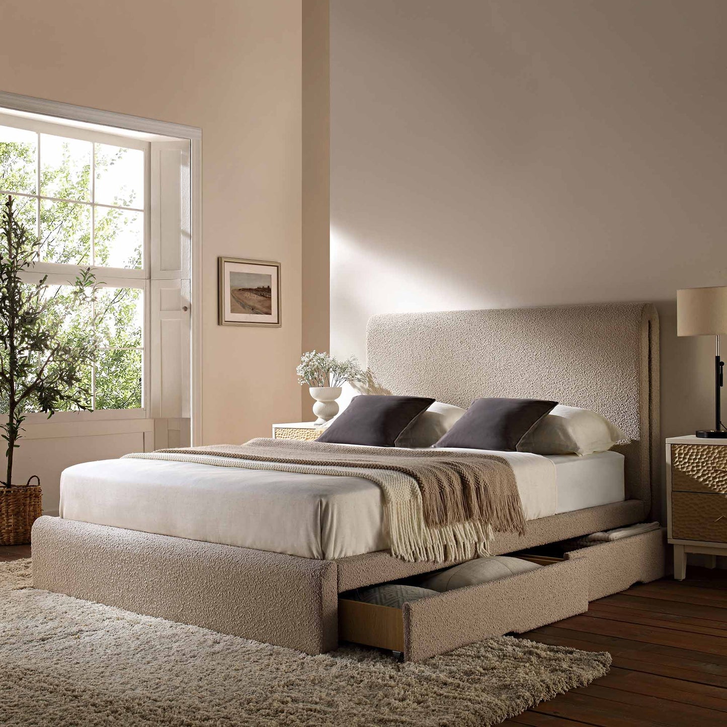 Lit incurvé Hampstead Taupe Boucle avec rangement à 4 tiroirs