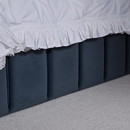 Lit coffre ottoman Hana, velours bleu égéen