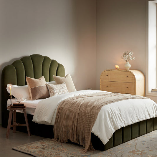 Lit coffre ottoman Hana, velours vert mousse