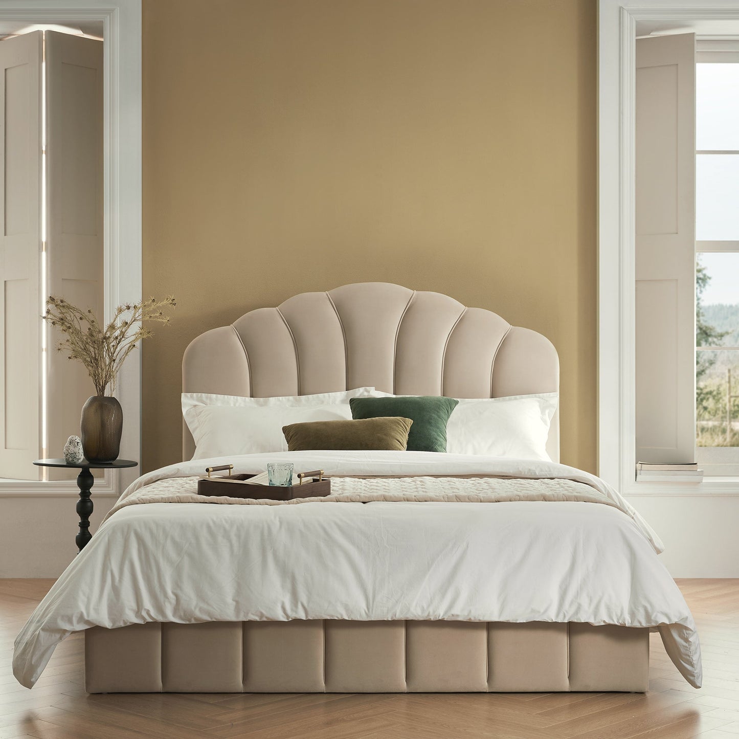 Lit coffre ottoman Hana, velours pierre chaud