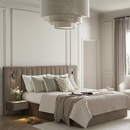 Lit coffre ottoman surdimensionné Tremezzo, velours taupe