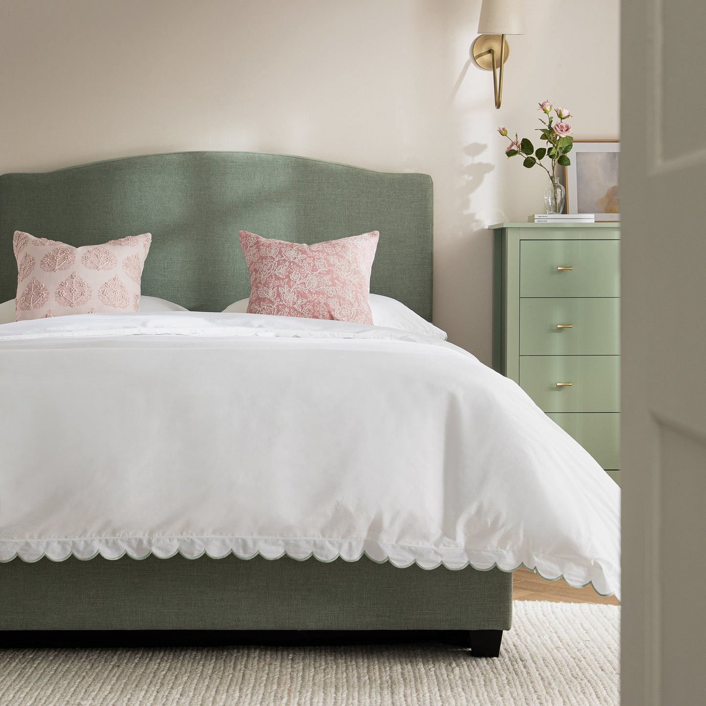 Lit ottoman rembourré Chilworth avec rangement, chenille vert d'eau