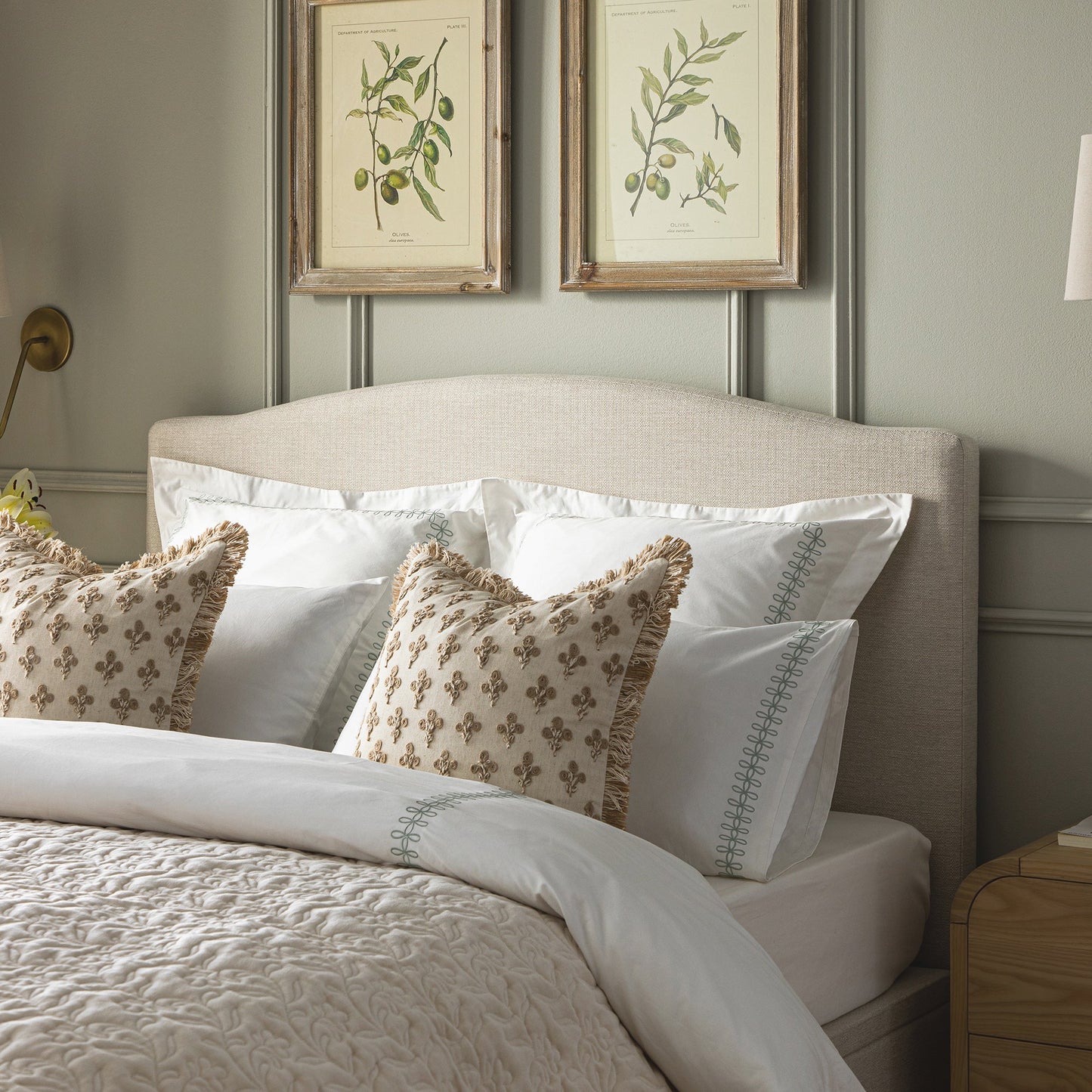 Lit ottoman de rangement rembourré Chilworth, tissu tissé ivoire