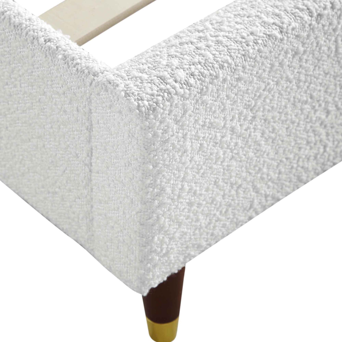 Cadre de lit rembourré Eleanor White Boucle avec tête de lit bombée