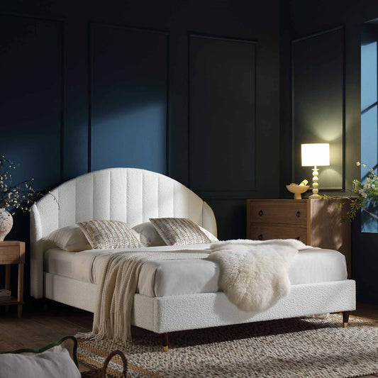 Cadre de lit rembourré Eleanor White Boucle avec tête de lit bombée