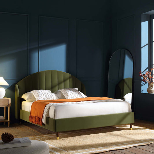 Cadre de lit rembourré en velours vert Eleanor Moss avec tête de lit bombée