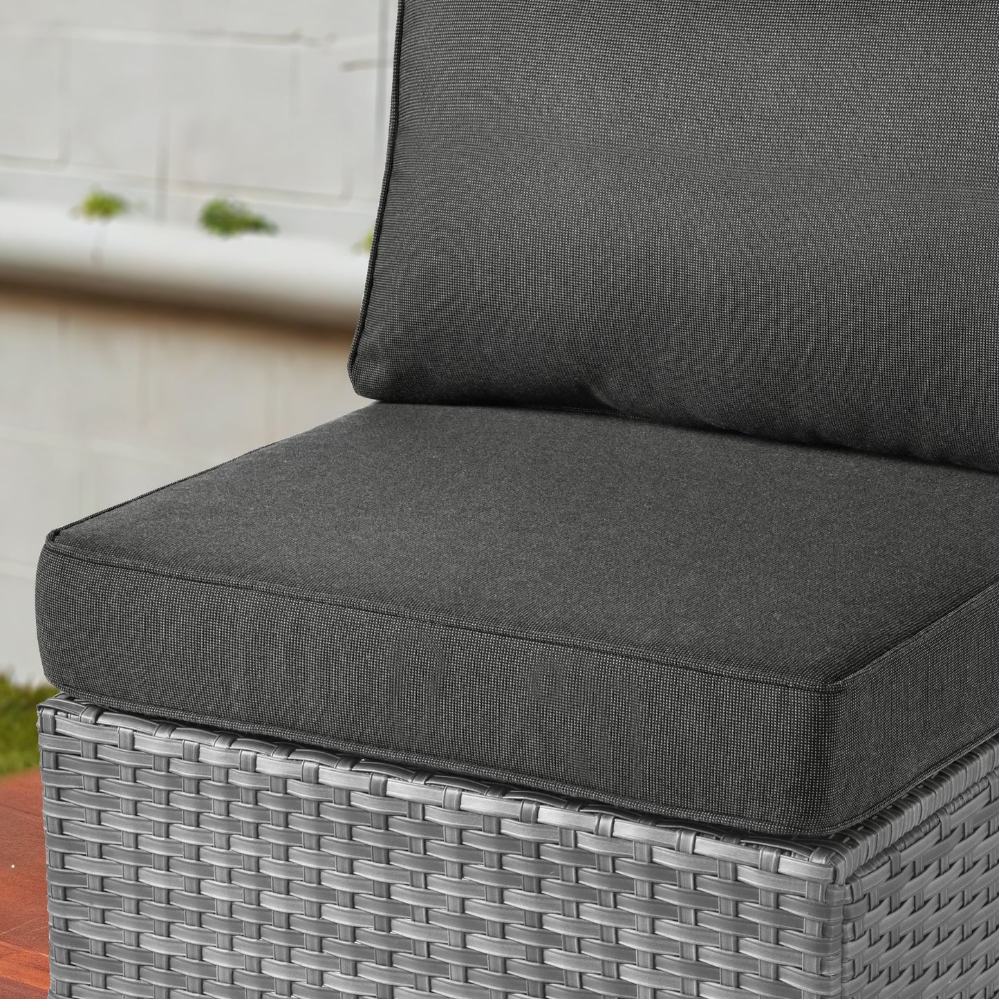 Ensemble de canapé d'angle 11 pièces en résine tressée avec assise profonde, fauteuils pivotants et foyer extérieur OVIOS