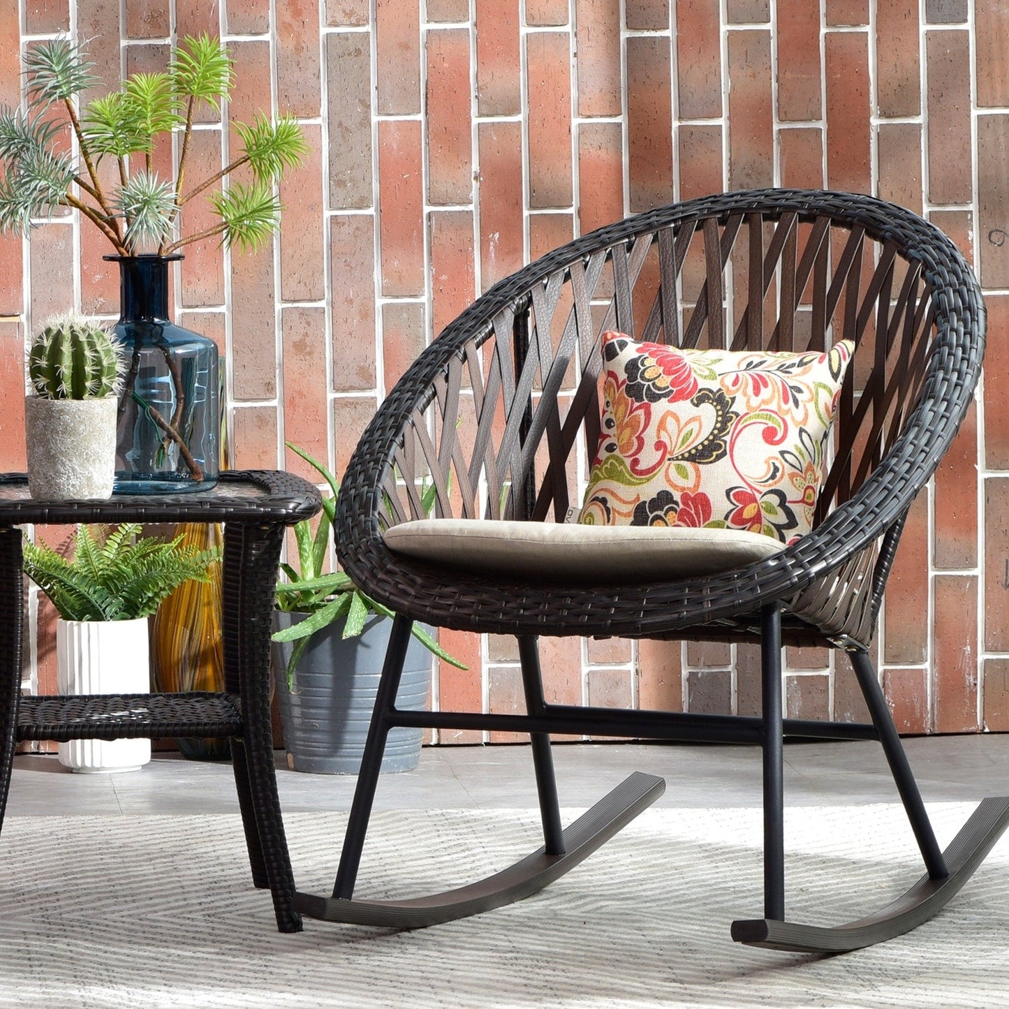 Ensemble bistro de patio OVIOS 3 pièces avec fauteuil à bascule et table basse en verre