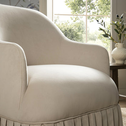Fauteuil à jupe Calliope, velours beige