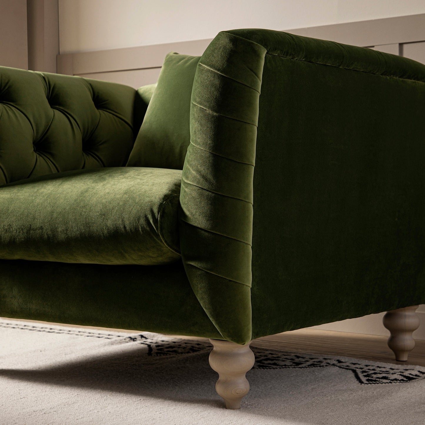Fauteuil Chesterfield Ashby, velours vert fougère