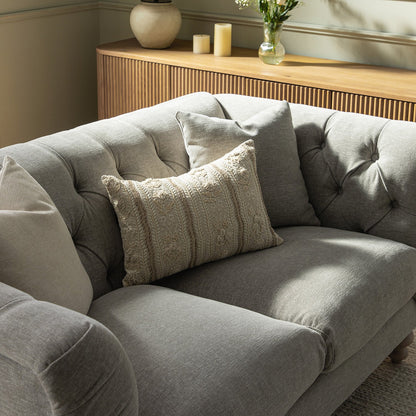 Canapé 2 places Ashby Chesterfield, chenille gris brume