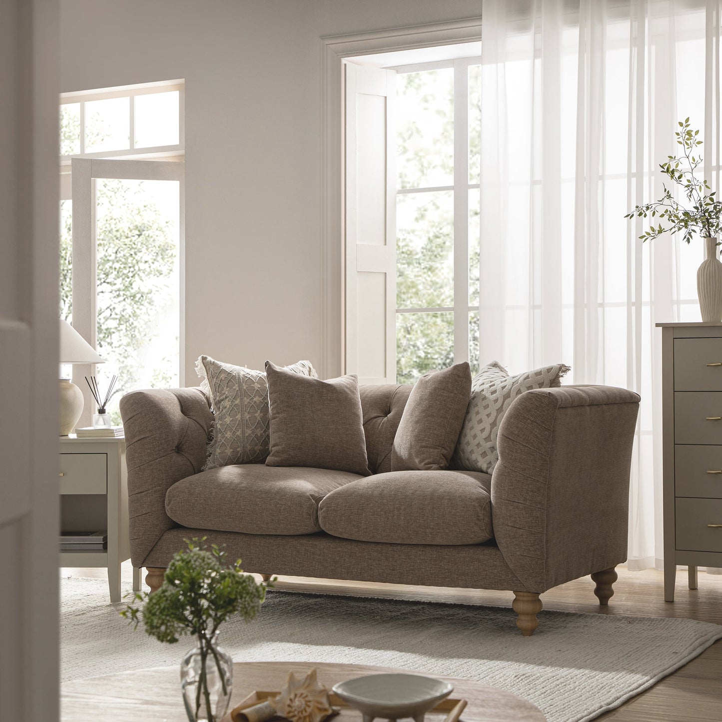 Canapé 2 places Ashby Chesterfield, chenille taupe