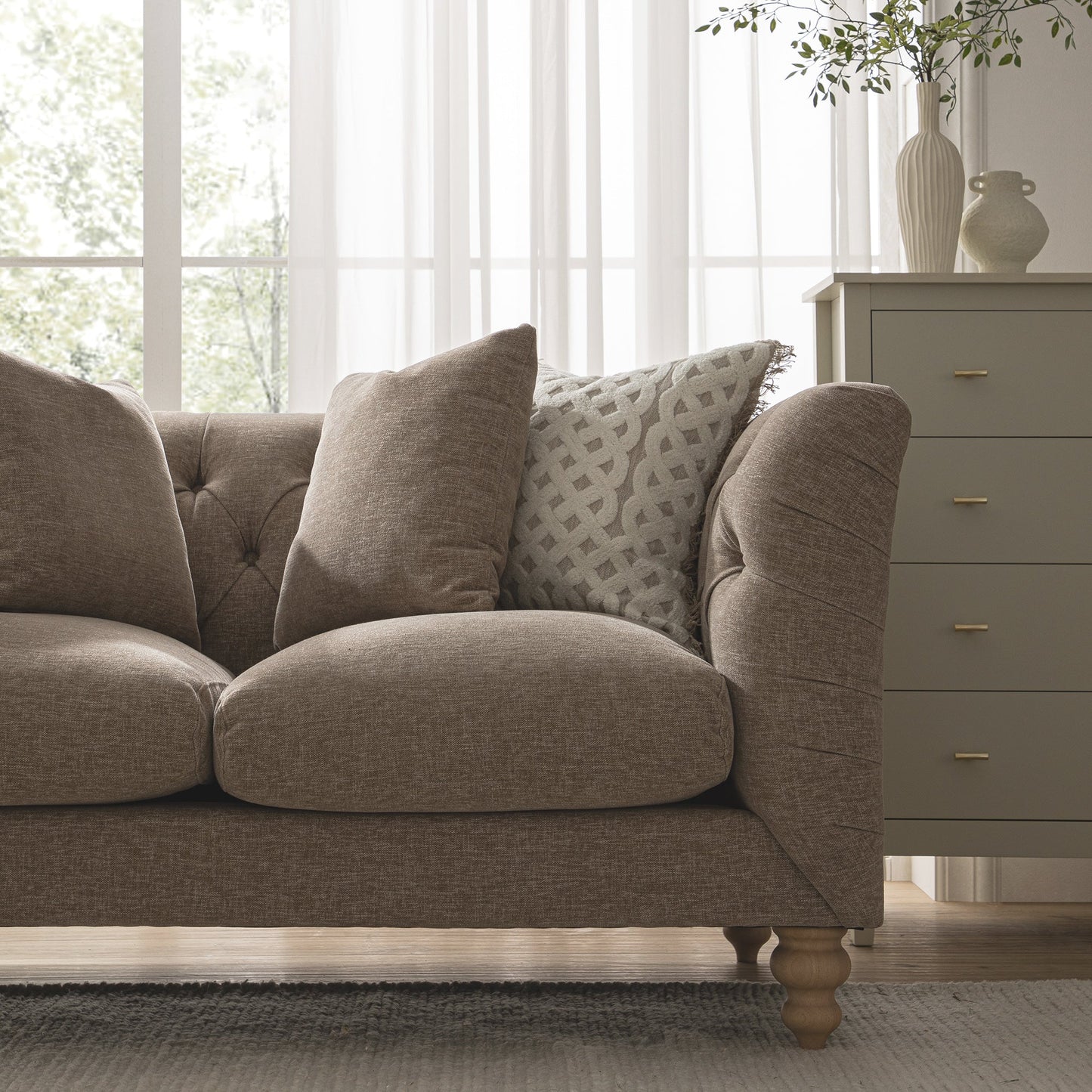 Canapé 2 places Ashby Chesterfield, chenille taupe