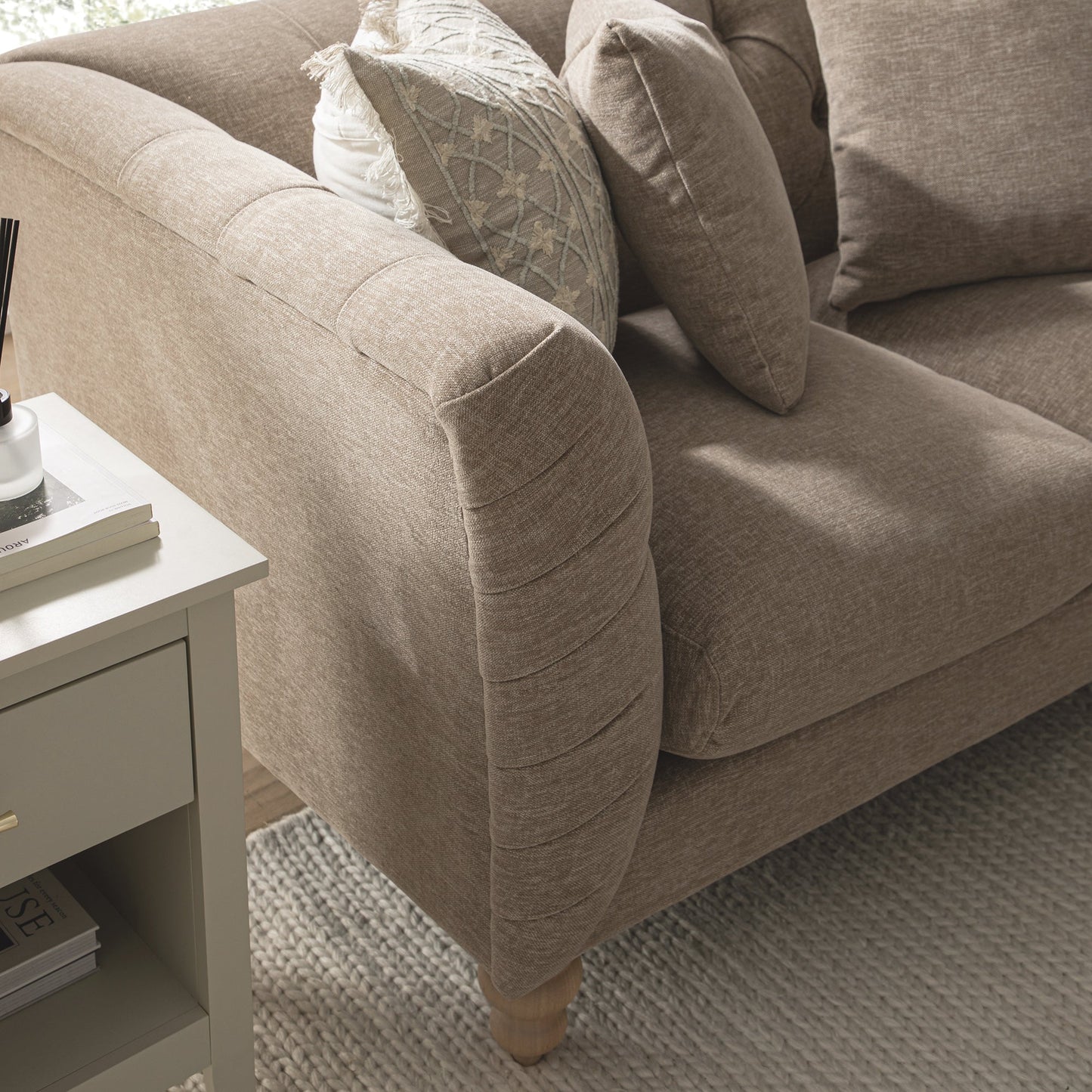 Canapé 2 places Ashby Chesterfield, chenille taupe