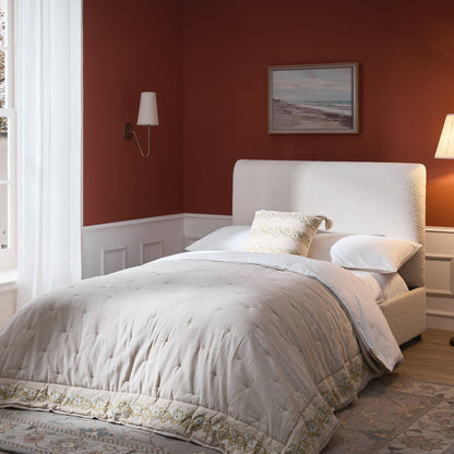 Lit double pliant Magda dans un pouf, beige bouclé