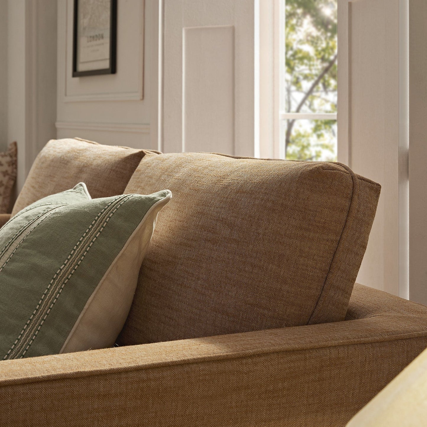 Canapé 2 places Fitz avec jupe, mélange de lin abricot