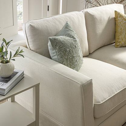 Canapé 2 places Fitz avec jupe, mélange de lin couleur avoine